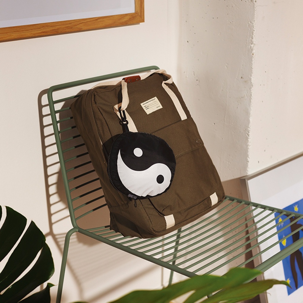 doiy_nomad_yin-yang_packable_backpack_4
