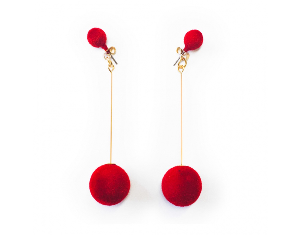 Lola Pom Pom earrings